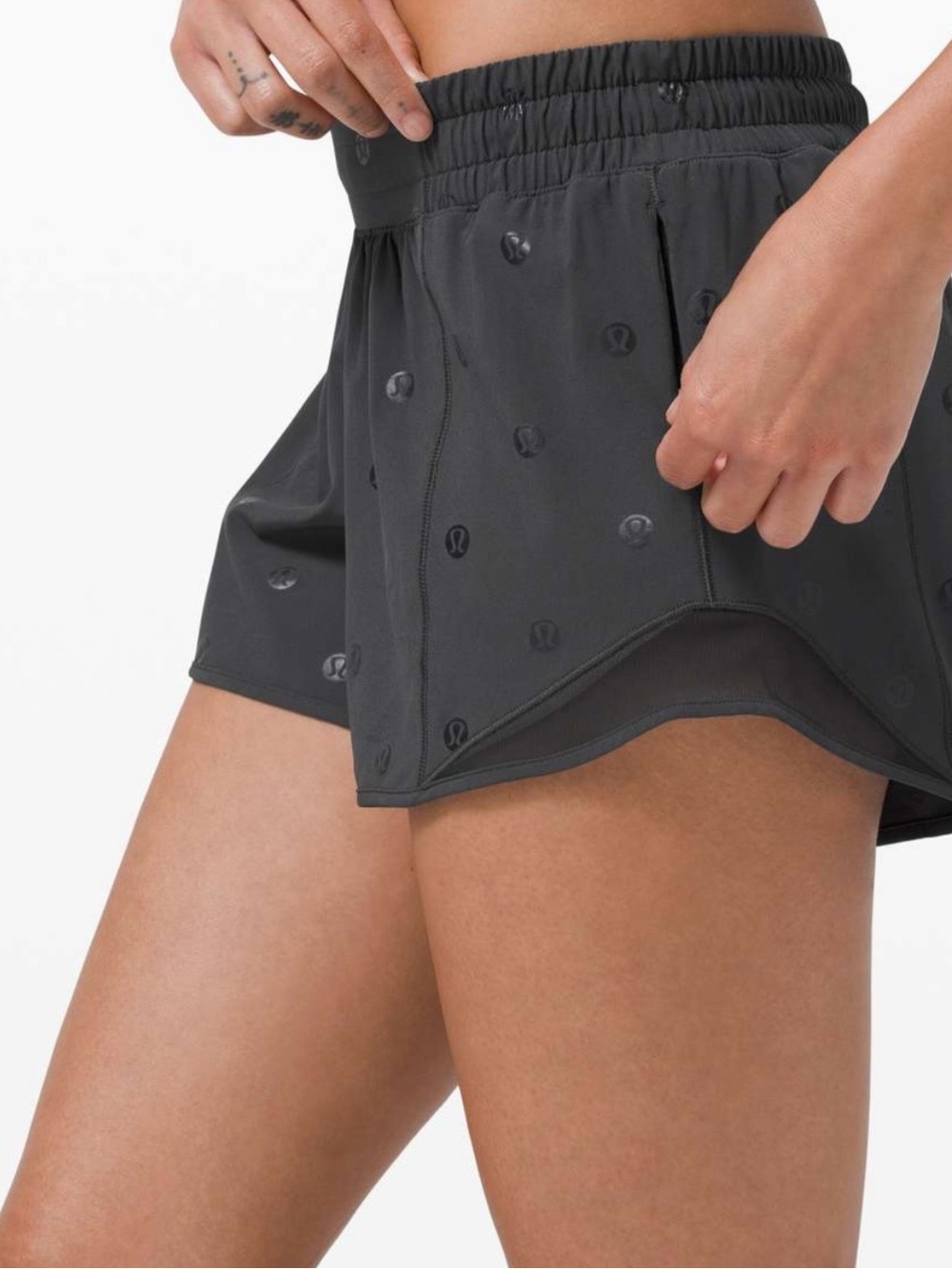 Lululemon Polka Dot Logo Hotty Hot Shorts - Black / Size 4